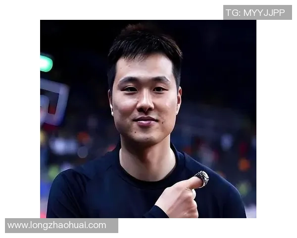 球星退役后转型主播 人气逆袭再创新高引发热议